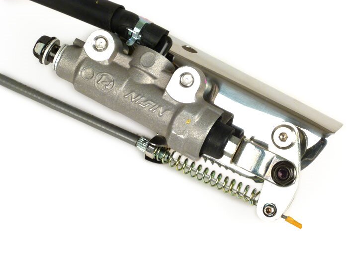 Rempomp -SPAQ (NISSIN)- Lambretta LI (Series3) - Semi-hydraulisch - voor verborgen montage onder cascade