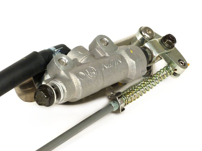 Rempomp -SPAQ (NISSIN)- Lambretta LI (Series3) - Semi-hydraulisch - voor verborgen montage onder cascade