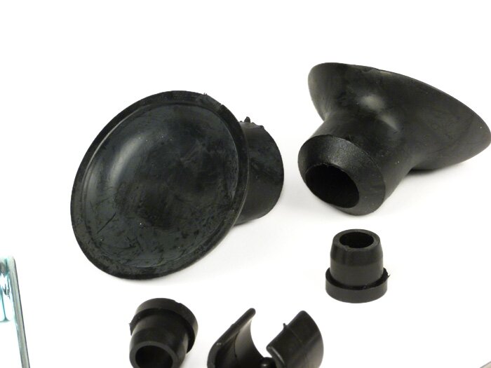 Kit de reparación portaequipajes delantero plegable -FA ITALIA- Vespa LX50, LX125, LX150, Vespa LXV50, LXV125, Vespa S50, S125, S150, GT60, GT, GTL, GTV, GTS, GT60