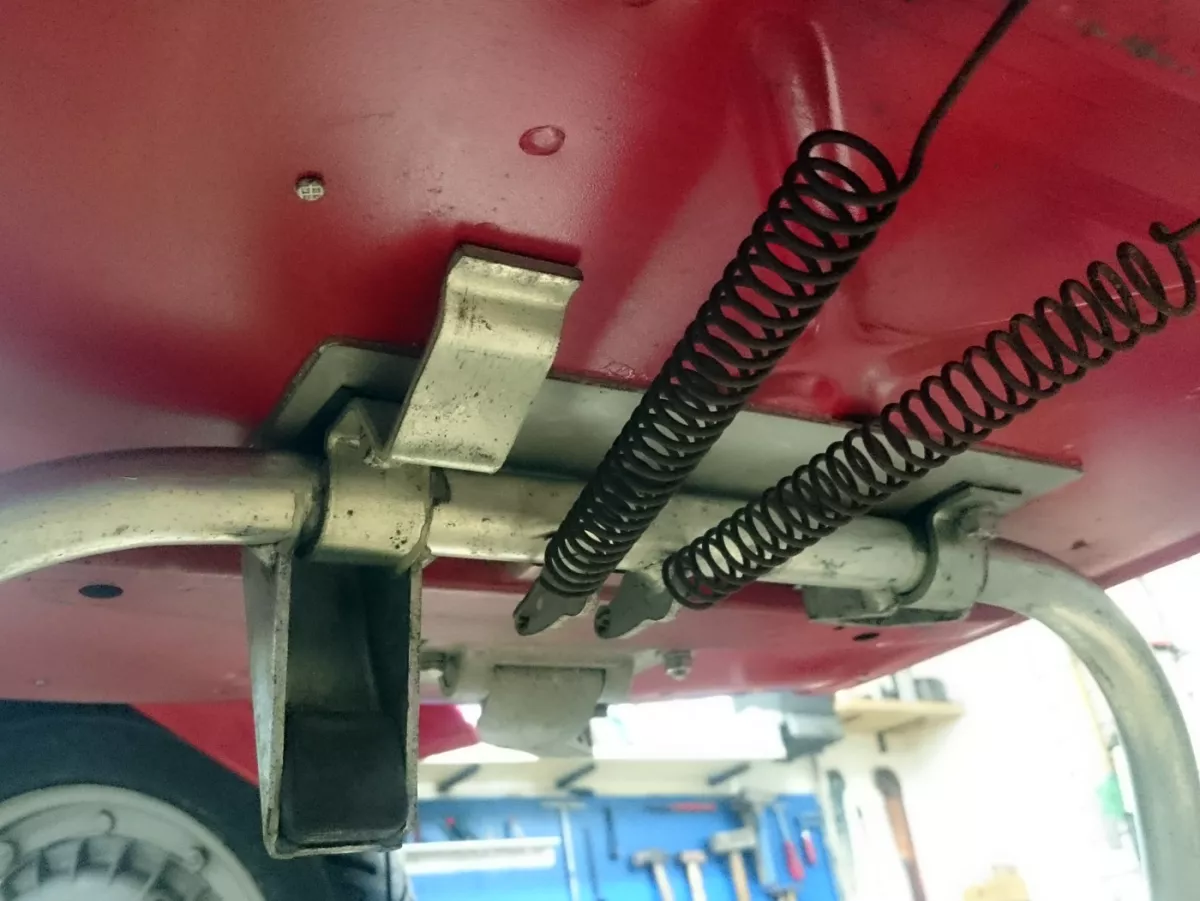 Versterking hoofdstandaard -TD-Customs,- Vespa Smallframe V50, V90, PV125, ET3