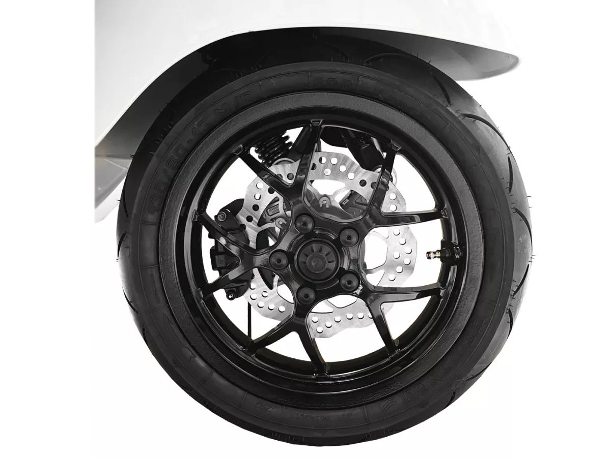 Adaptador pinza de freno -BGM PRO- CNC - Disco sobredimensionado Ø 240mm - Vespa GTS con sistema de freno Nissin -Keyless a partir de 2023- para llanta de 13 pulgadas