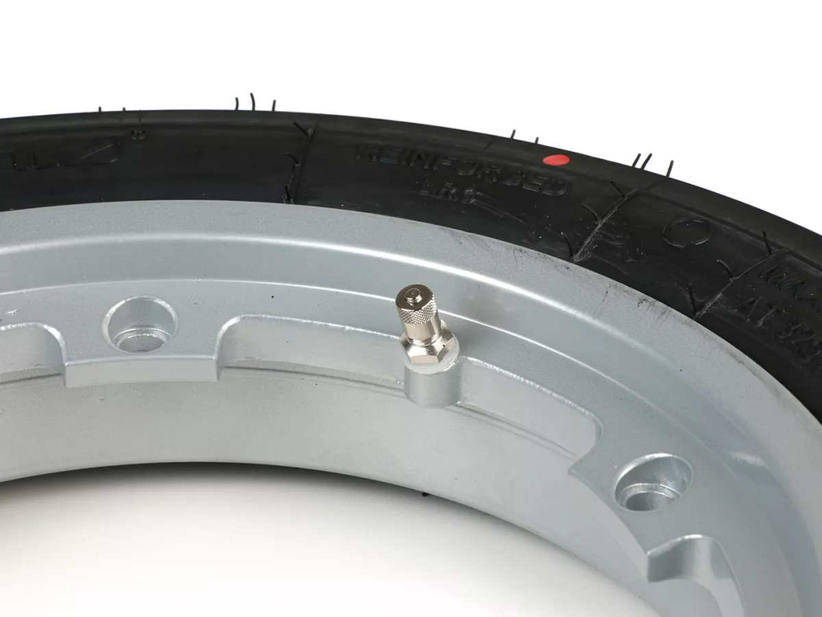 Compleet wiel (rijklaar gemonteerde band op velg) -BGM Sport, tubeless, Vespa Smallframe V50, PK, Primavera, ET3- 3.00 - 10 inch TL 50S (versterkt) - velg 2.10-10 - zilver
