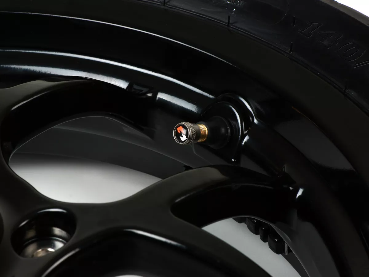 Roda lengkap -BGM PRO SPORT 13 inci- DUNLOP ScootSmart 140/60-13 - Vespa GTS, GTS Super, GTV, Sei Giorni, GT 60, GT, GT L 125-310cc - hitam mengkilap