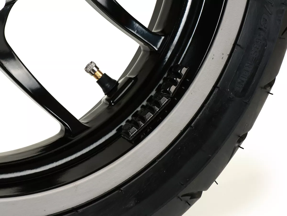 Complete wielset (voor+achter incl. montageset) -BGM PRO SPORT 13 inch- DUNLOP ScootSmart 130+140/60-13 - Vespa GTS, GTS Super, GTV, Sei Giorni, GT 60, GT, GT L 125-310ccm - glanzend zwart
