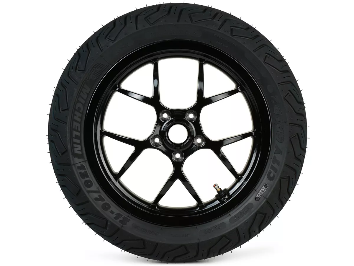 Juego completo de ruedas (delantera+trasera incl. juego de montaje) -BGM PRO SPORT 13 pulgadas- MICHELIN City Grip 2 120/70-13 + 130/70-13 - Vespa GTS, GTS Super, GTV, Sei Giorni, GT 60, GT, GT L 125-310ccm - negro brillante