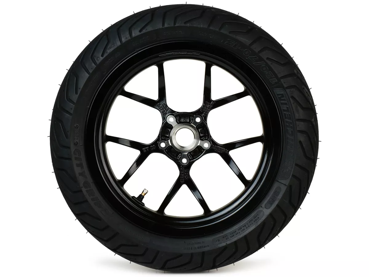 Juego completo de ruedas (delantera+trasera incl. juego de montaje) -BGM PRO SPORT 13 pulgadas- MICHELIN City Grip 2 120/70-13 + 130/70-13 - Vespa GTS, GTS Super, GTV, Sei Giorni, GT 60, GT, GT L 125-310ccm - negro brillante