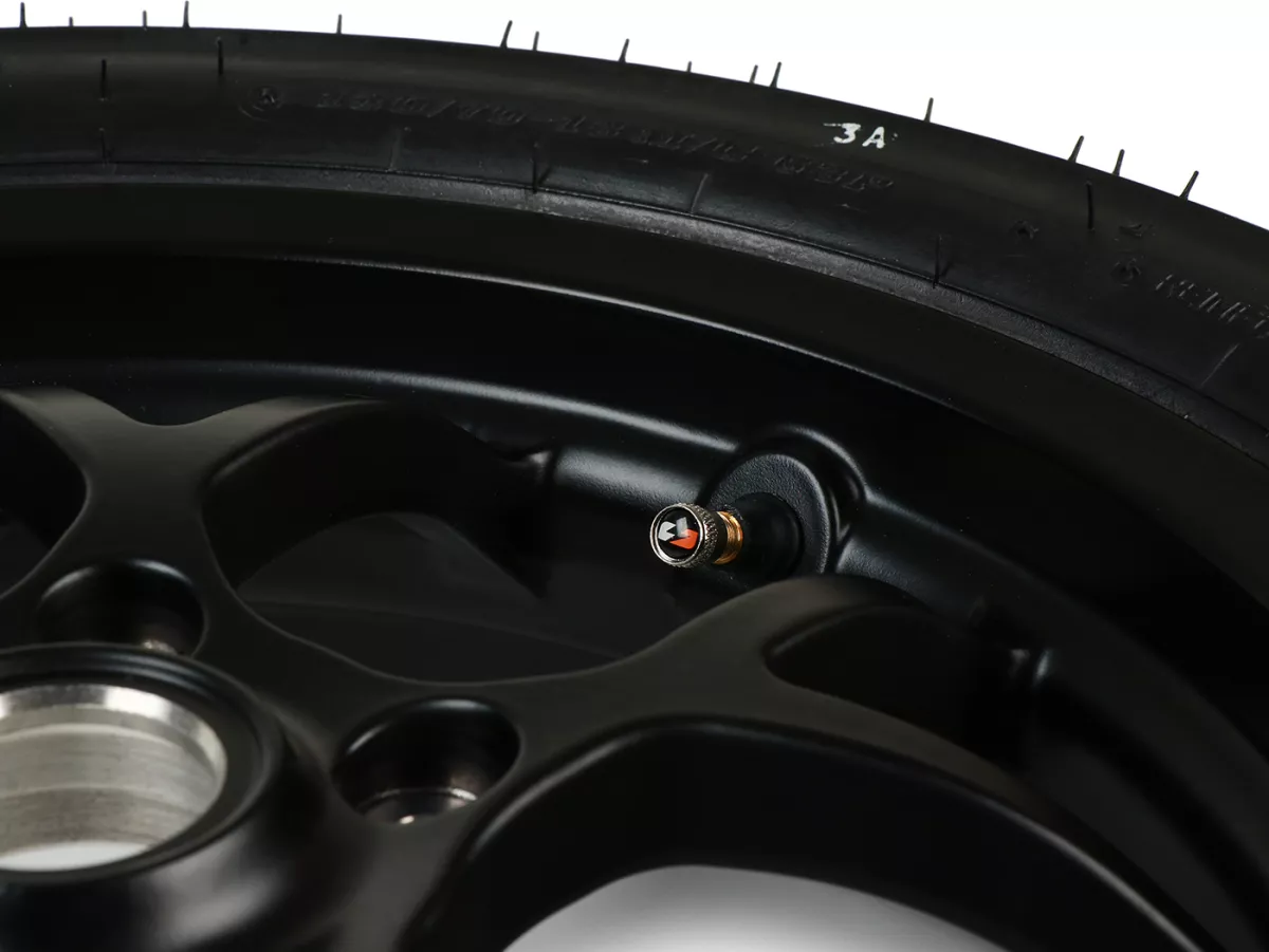 Complete wielset (voor+achter incl. montageset) -BGM PRO SPORT 13 inch- DUNLOP ScootSmart 120/70-13 + 130/70-13 - Vespa GTS, GTS Super, GTV, Sei Giorni, GT 60, GT, GT L 125-310cc - mat zwart