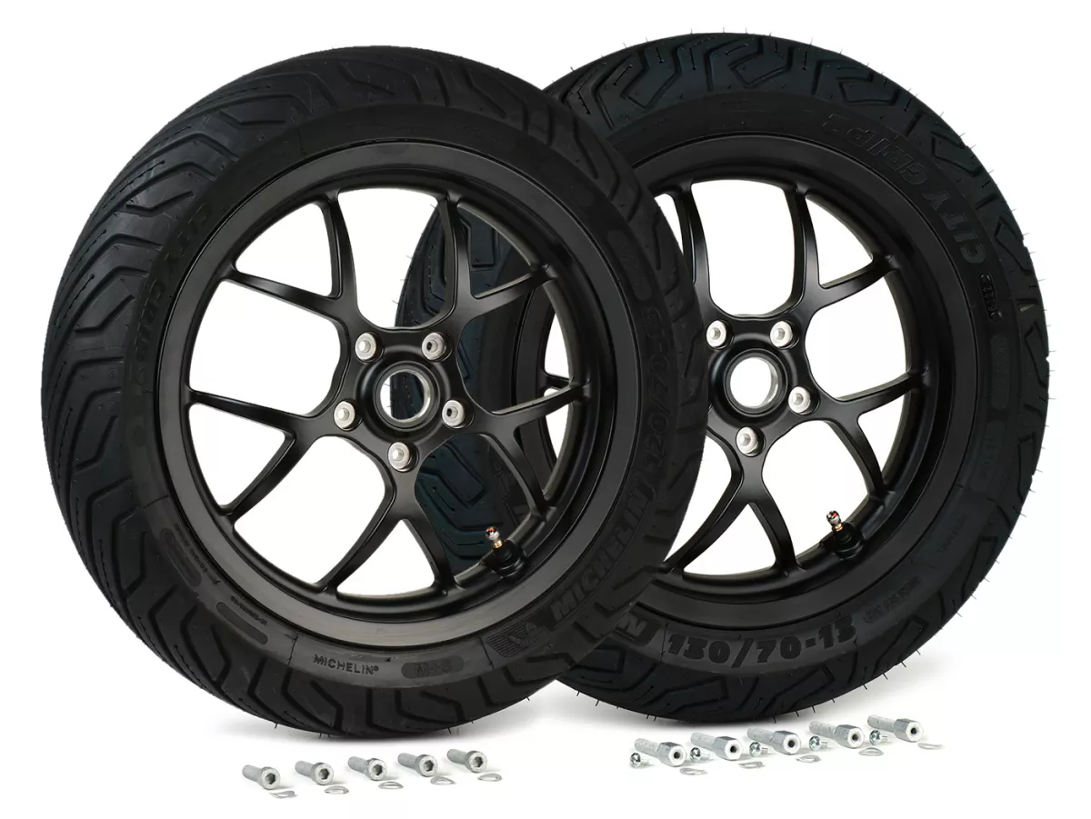 Complete wielset (voor+achter incl. montageset) -BGM PRO SPORT 13 inch- MICHELIN City Grip 2 120/70-13 + 130/70-13 - Vespa GTS, GTS Super, GTV, Sei Giorni, GT 60, GT, GT L 125-310cc - mat zwart