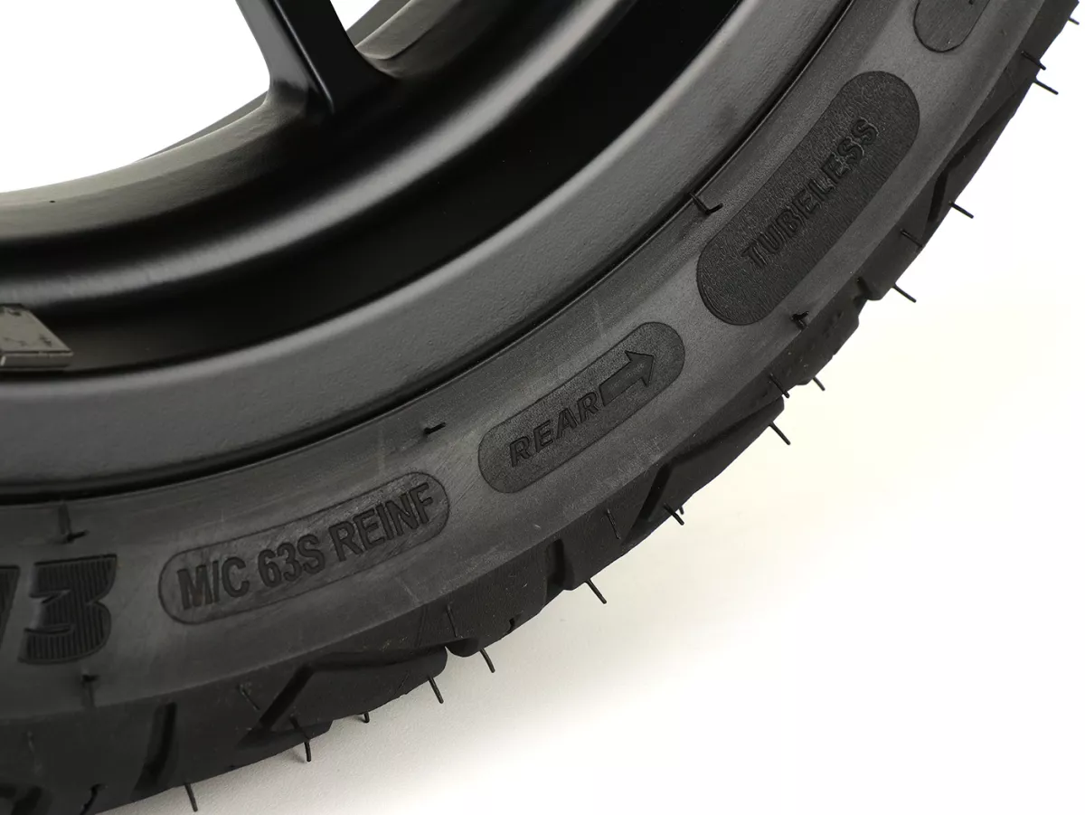 Complete wielset (voor+achter incl. montageset) -BGM PRO SPORT 13 inch- MICHELIN City Grip 2 120/70-13 + 130/70-13 - Vespa GTS, GTS Super, GTV, Sei Giorni, GT 60, GT, GT L 125-310cc - mat zwart