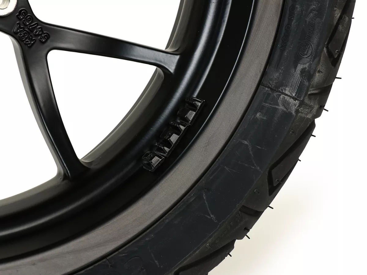 Complete wielset (voor+achter incl. montageset) -BGM PRO SPORT 13 inch- MICHELIN City Grip 2 130+140/60-13 - Vespa GTS, GTS Super, GTV, Sei Giorni, GT 60, GT, GT L 125-300ccm - mat zwart