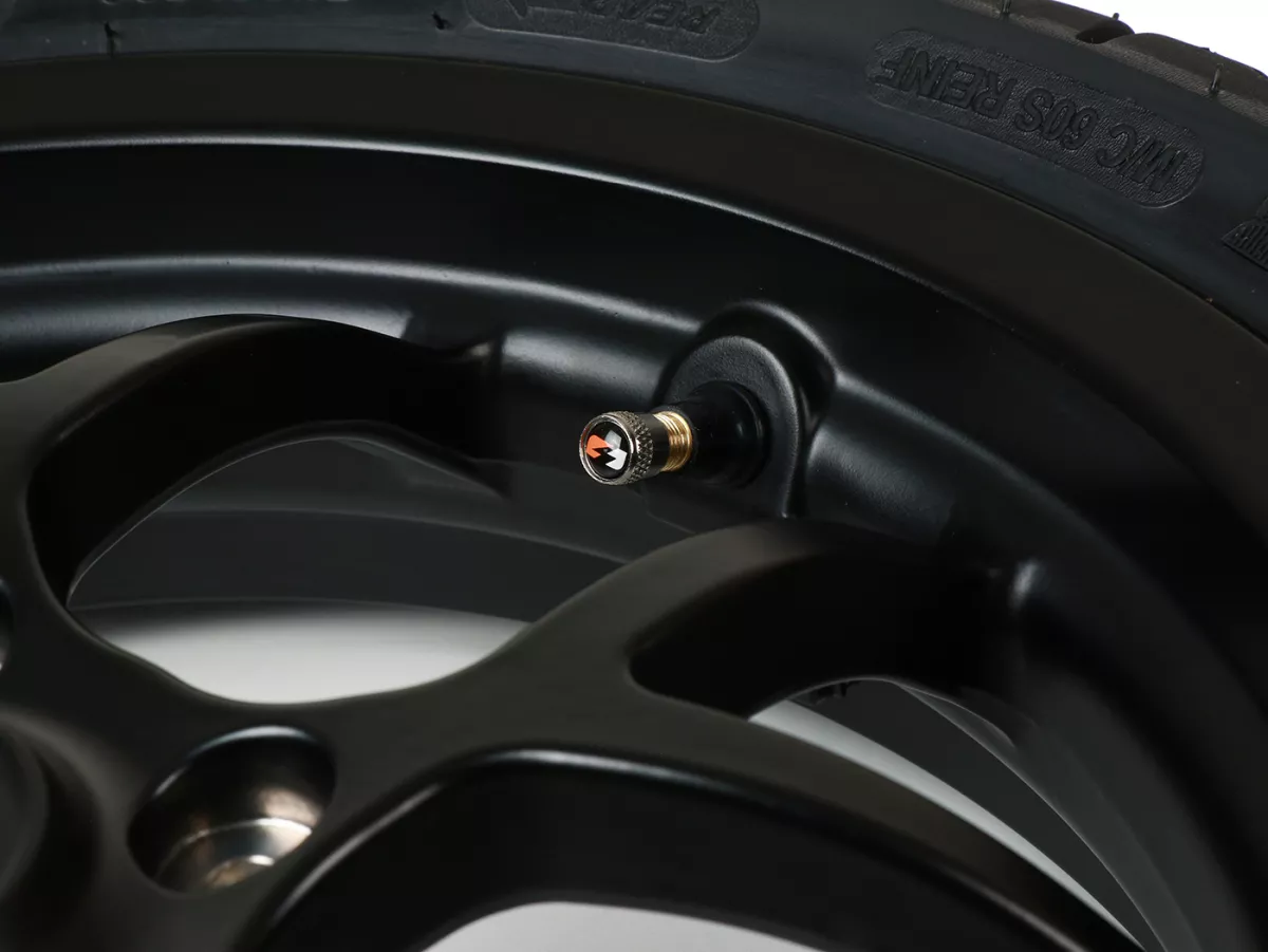 Complete wielset (voor+achter incl. montageset) -BGM PRO SPORT 13 inch- MICHELIN City Grip 2 130+140/60-13 - Vespa GTS, GTS Super, GTV, Sei Giorni, GT 60, GT, GT L 125-300ccm - mat zwart