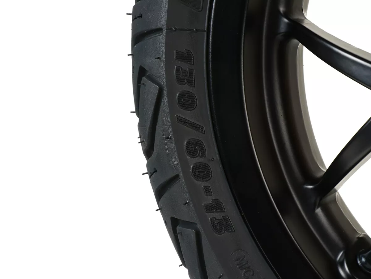 Complete wielset (voor+achter incl. montageset) -BGM PRO SPORT 13 inch- MICHELIN City Grip 2 130+140/60-13 - Vespa GTS, GTS Super, GTV, Sei Giorni, GT 60, GT, GT L 125-300ccm - mat zwart