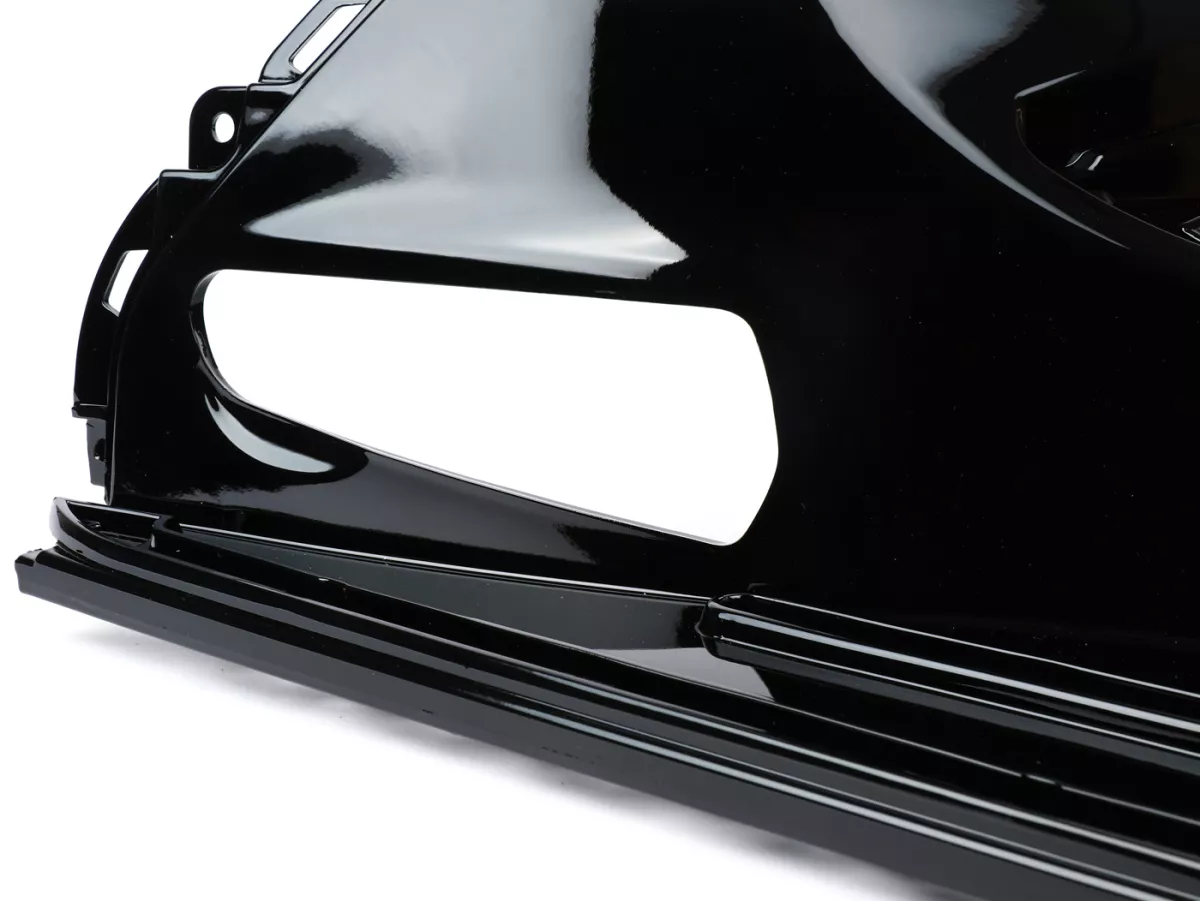Foot board -PIAGGIO- Vespa GTS 125 (ZAPMD3200), Vespa GTS HPE 300 (ZAPMA3600, ZAPMD310), Vespa GTS Super 125 (ZAPMD3200), Vespa GTS Super HPE 300 (ZAPMD3100, ZAPMD3101), Vespa GTV HPE 300 (ZAPMD3102)- black glossy