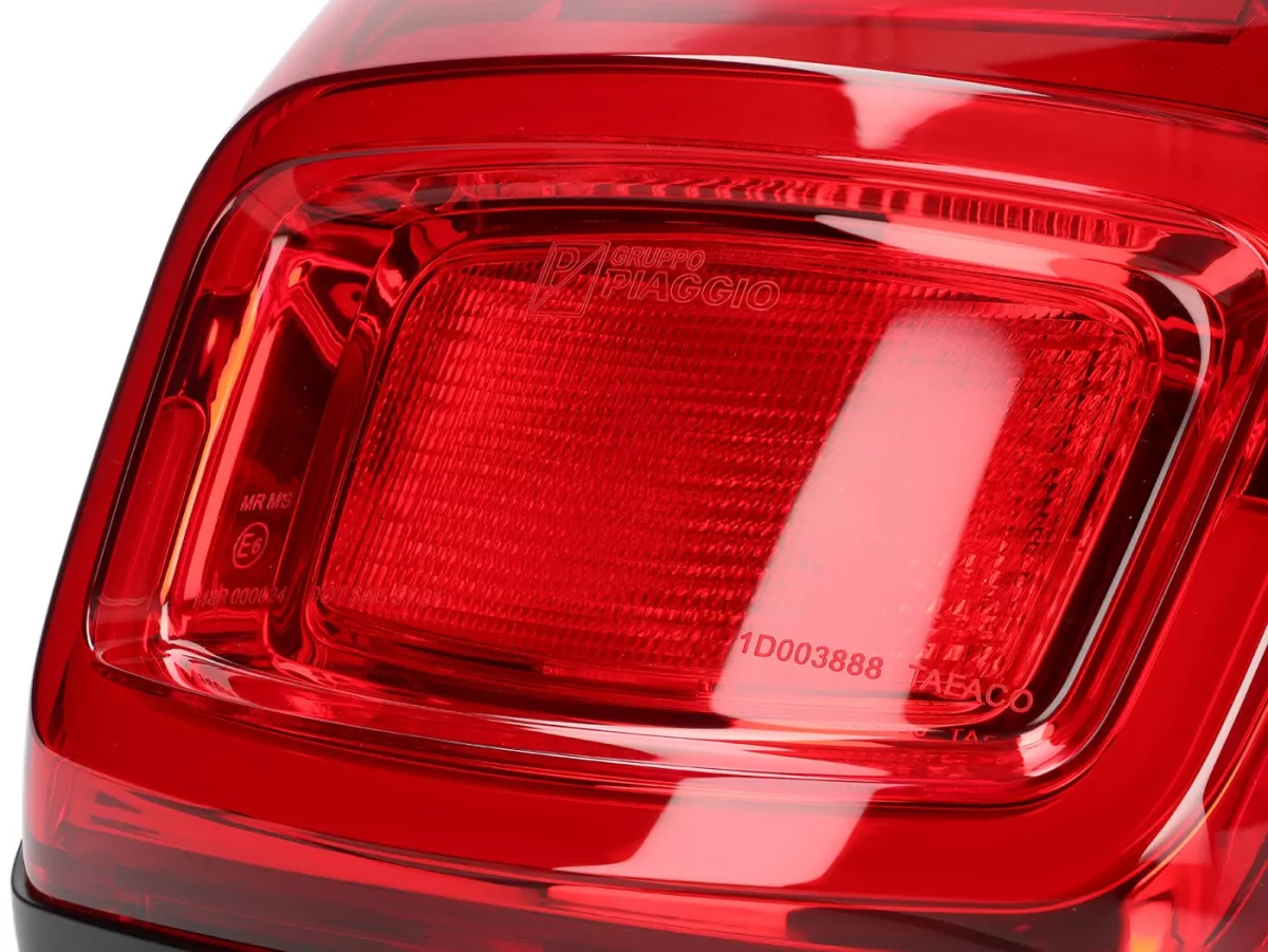 Taillight -PIAGGIO- Vespa GTV 300-310 Keyless - black matt