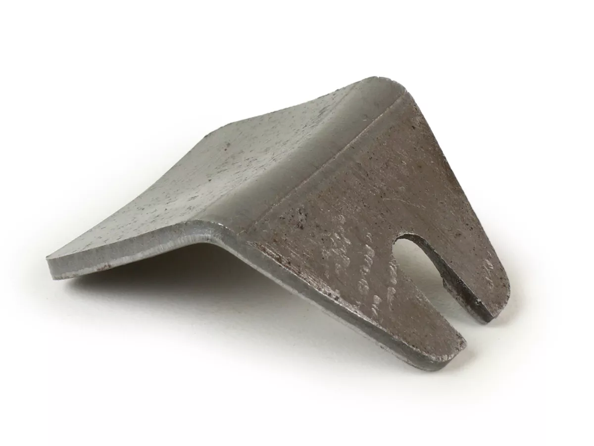 Set de capots latéraux -PREMIUM QUALITÉ- Vespa GS150 (VS1) / GS3 - 7 fentes, fermeture à mousqueton, avec volet de compartiment latéral pour levier, métal huilé non peint