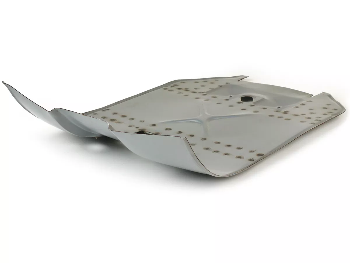 Panel lantai perbaikan -PREMIUM 710x420mm, desain melengkung- untuk Vespa Smallframe (lubang pedal rem bundar, tahun 68-79) - 50N, 50 L, 50 R, SS50, PV, ET3 - bala bantuan X +X/K, dua penyangga