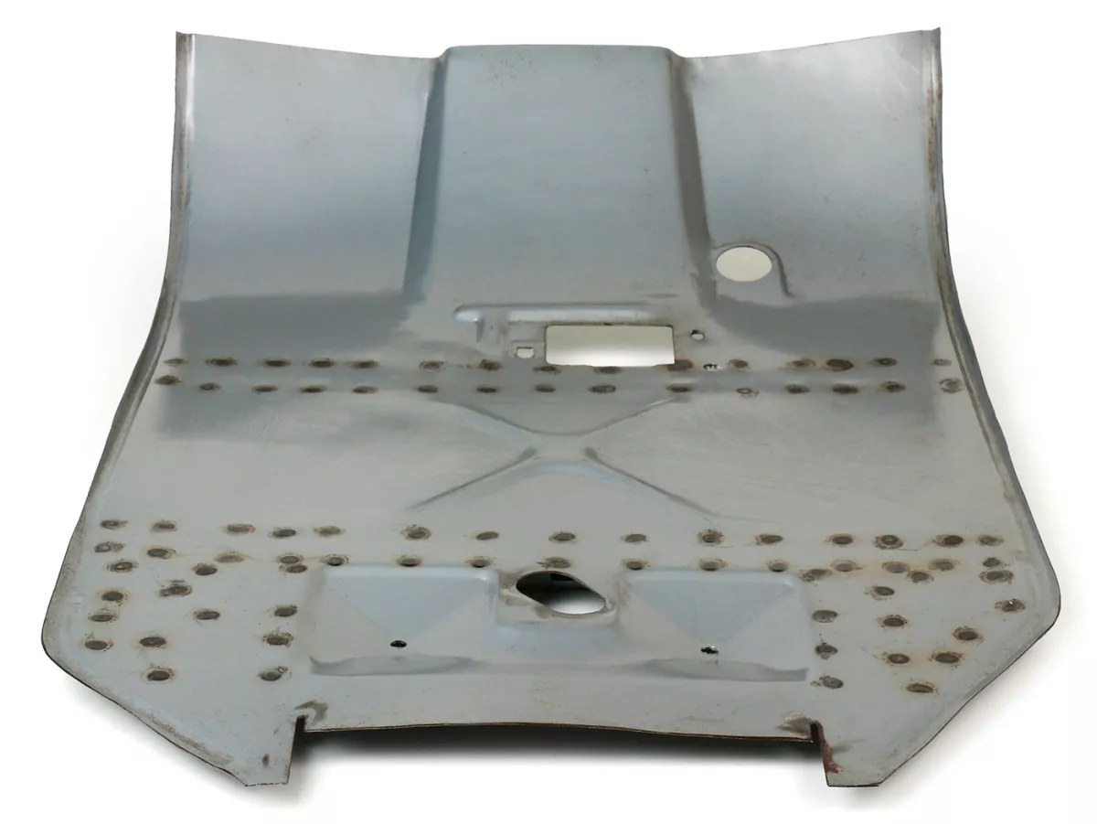 Panel lantai perbaikan -PREMIUM 710x420mm, desain melengkung- untuk Vespa Smallframe (lubang pedal rem bundar, tahun 68-79) - 50N, 50 L, 50 R, SS50, PV, ET3 - bala bantuan X +X/K, dua penyangga