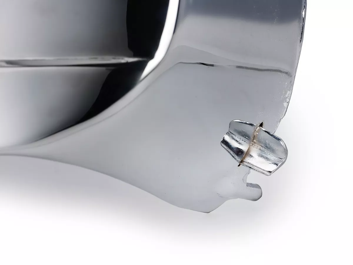 Side panel rhs -VESPA- Vespa PX80, PX125, PX150, PX200, T5 125cc (models with indicators) - external fastener - chrome plated