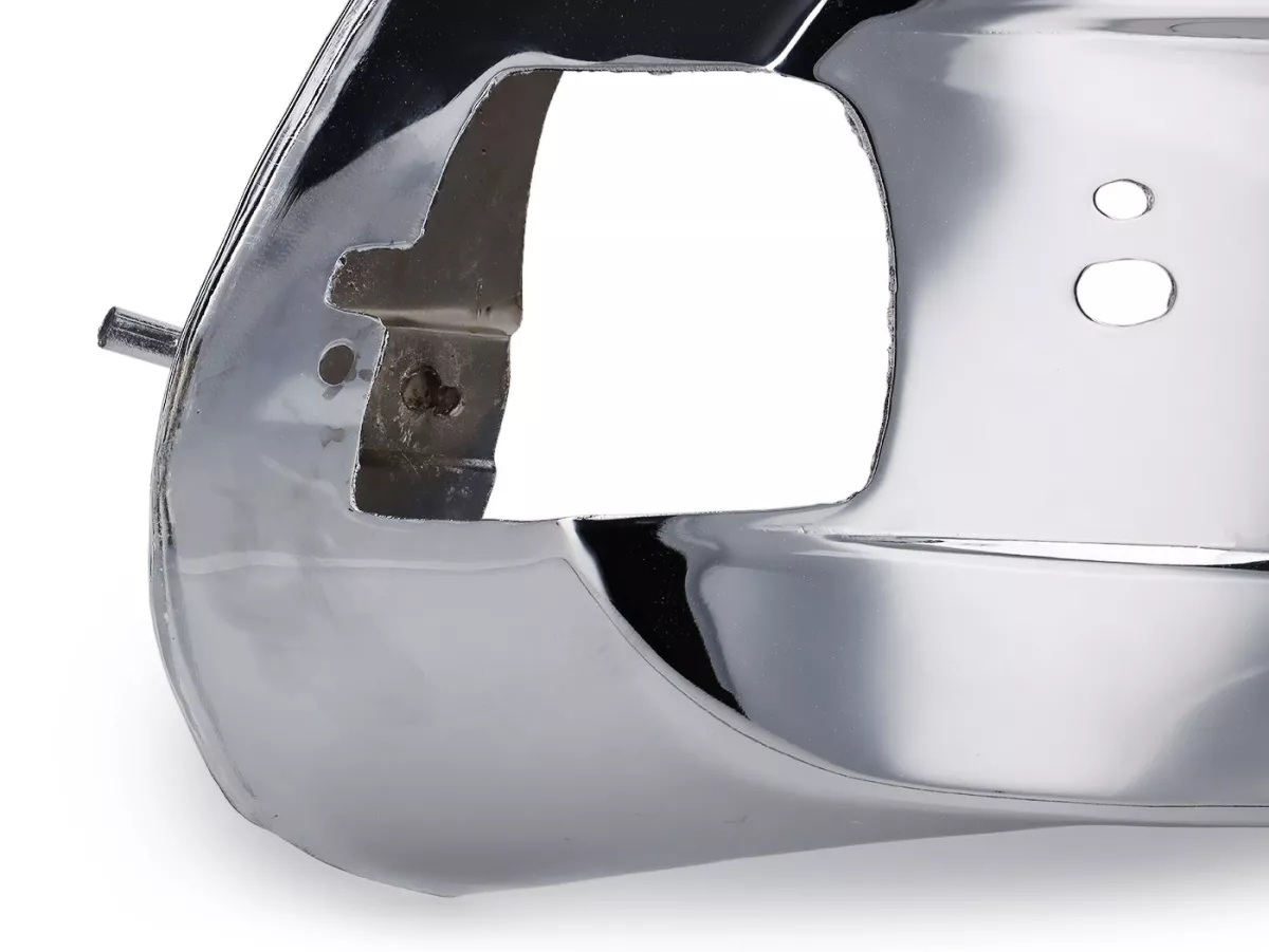 Side panel rhs -VESPA- Vespa PX80, PX125, PX150, PX200, T5 125cc (models with indicators) - external fastener - chrome plated
