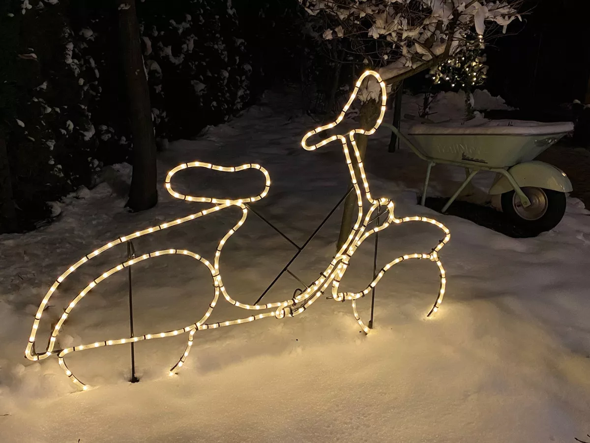 Wire frame -Vespa Oldie, Made in Germany, approx. 126x76cm- wire Ø8mm, KTL coated, incl. ground spikes - can be used as a decorative element indoor/outdoor - for fairy lights, as a plant climbing frame, wall emblem or decorative element