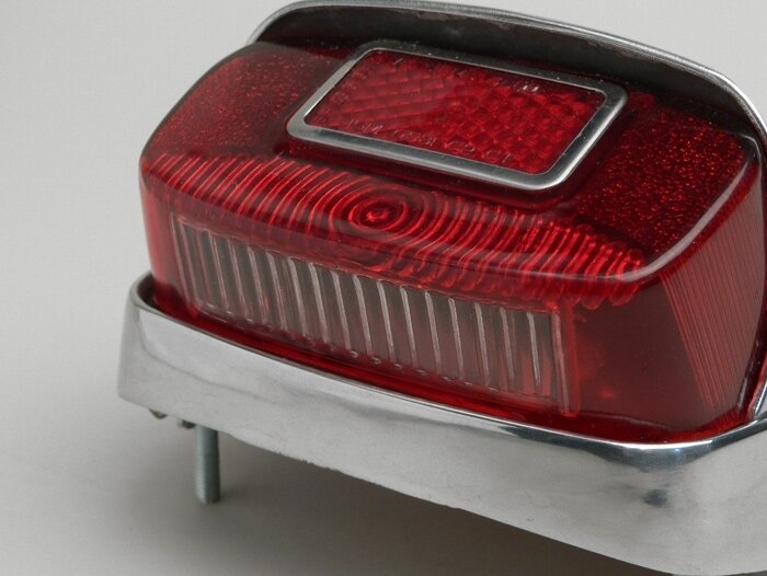 Rear light -PREMIUM- Vespa Largeframe VNB1-5, VBA1T (110486-), VBB1T, VBB2T, GL150 (VGLA1T, 25241-), GS160 (VSB1T), Wideframe GS150, (VS5T, 87590-) - chrome-plated