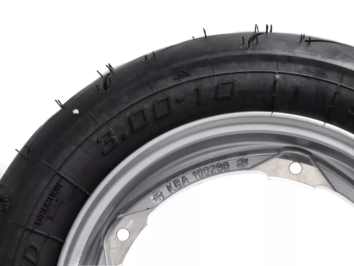 Roda lengkap - BGM Pro Superstrong - BGM Sport, tubeless, Vespa Smallframe V50, PK, Primavera, ET3- 3.00 - 10 inci TL 50S (diperkuat) - pelek 2.10-10 - perak