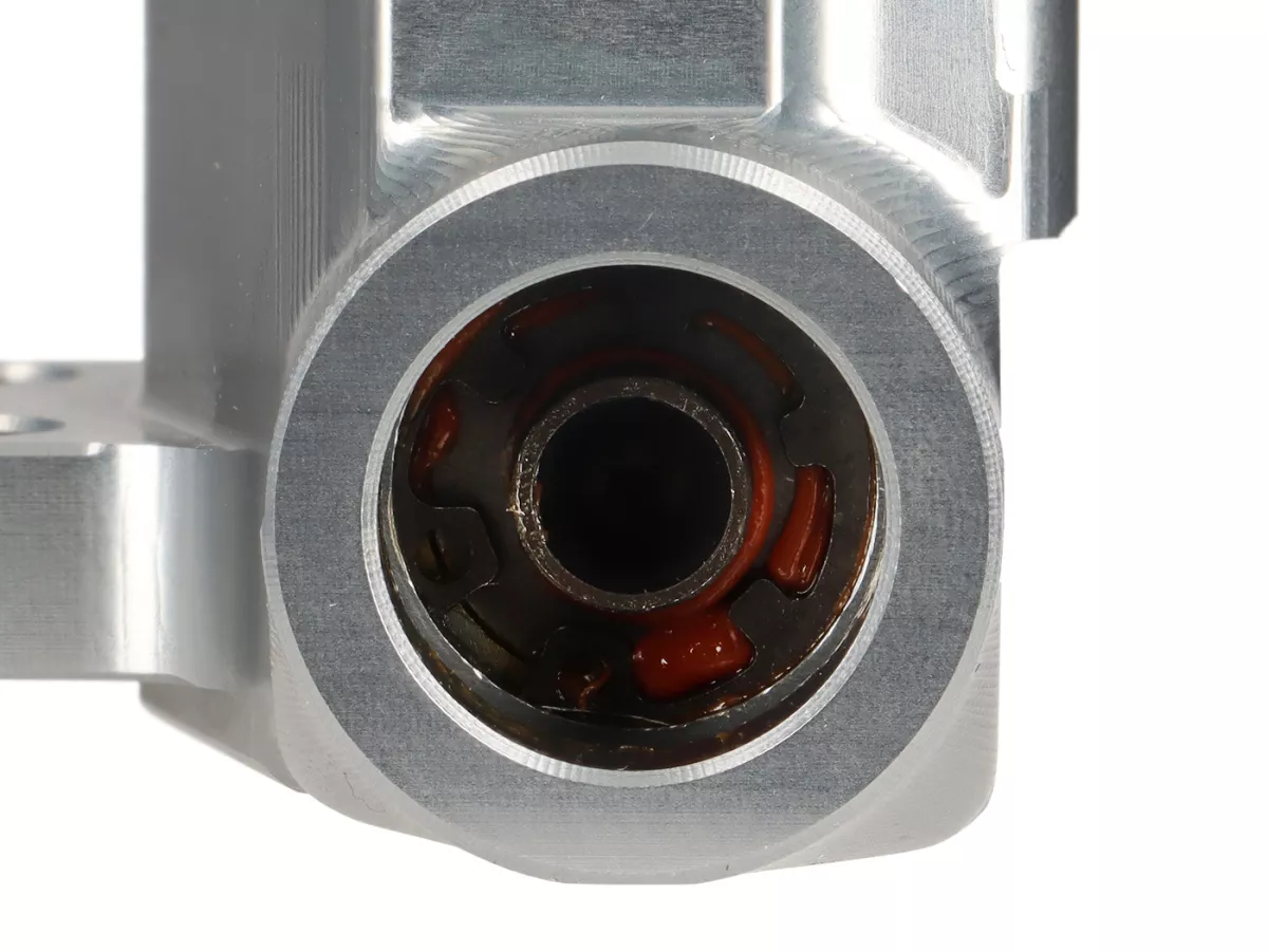 Pompa rem depan -8.1 OTTOPUNTOUNO- piston Ø = 11mm, CNC - Vespa PX- kanan, hitam