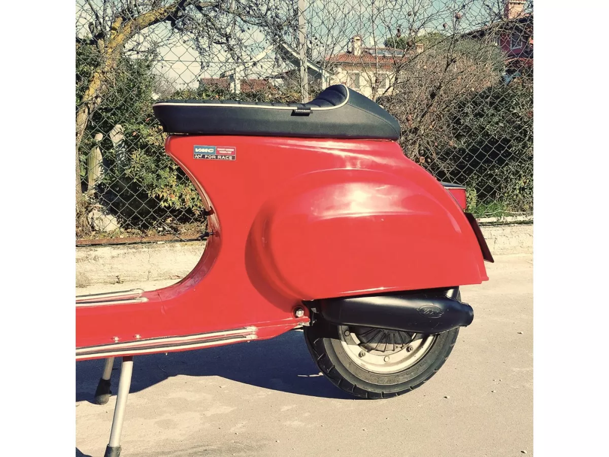 Escape -VMC SILURO TOURING- Smallframe 135-170cc - VMC GS56/58, ET6, ET7, Pinasco Zuera, Quattrini M1 56-60, M1-60B, M1l 56-60 (52-60mm stud spacing)- Vespa V50, 50N, SS50, 50 SR, V90, ET3, PV125 - pintado negro