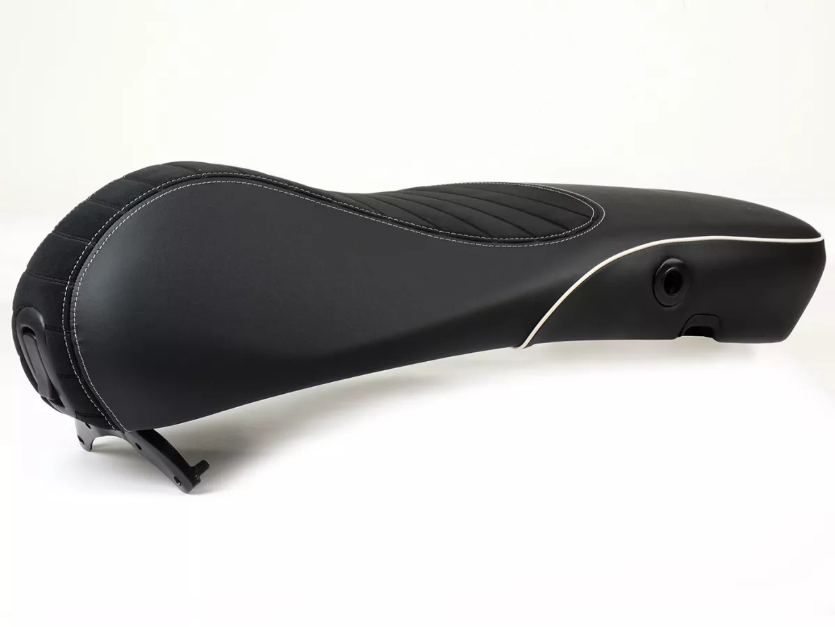 Selle -PIAGGIO- Vespa Primavera 50 (2015-23), Sprint 50 (2015-23) - noir/couture blanche
