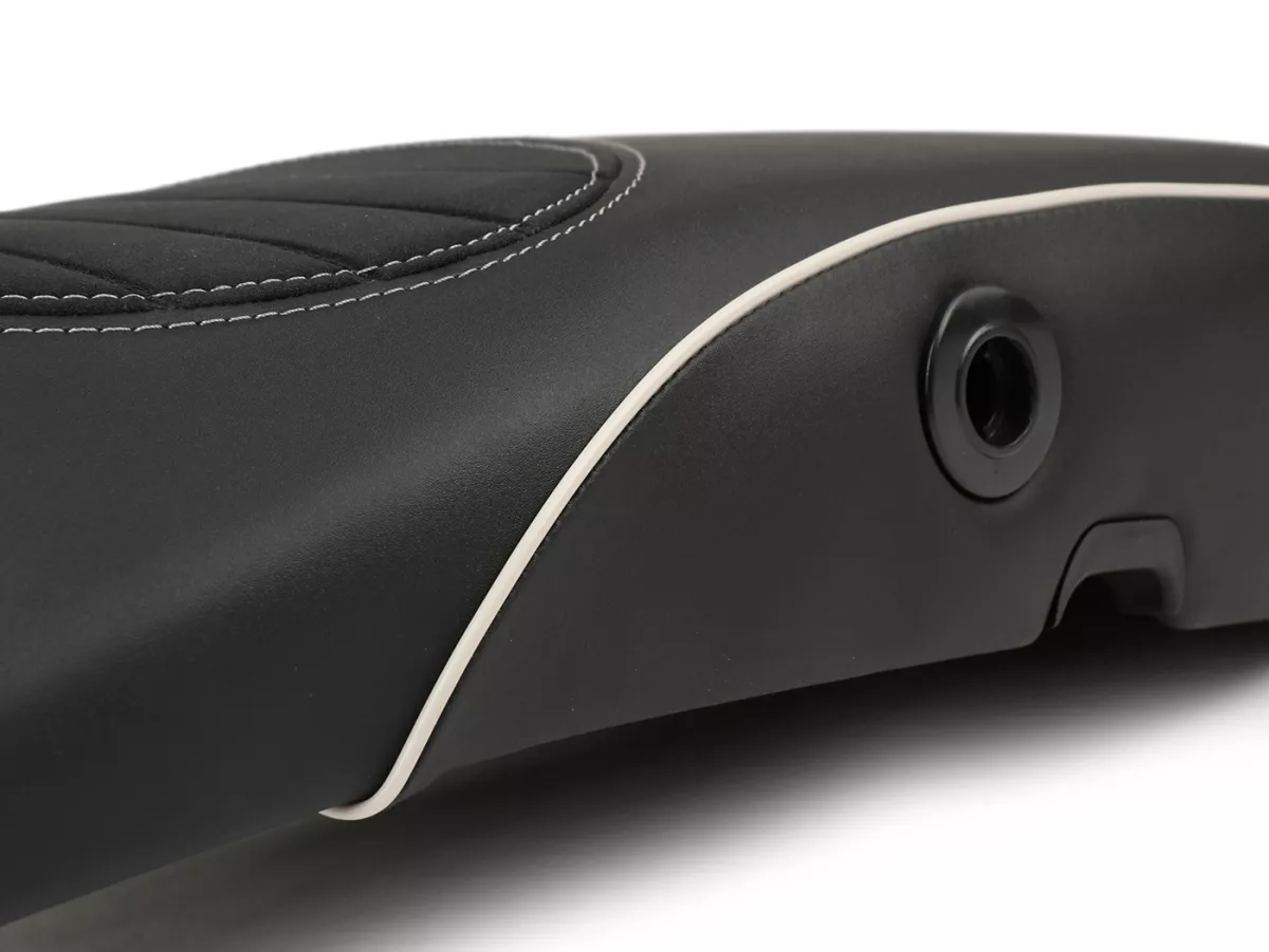 Selle -PIAGGIO- Vespa Primavera 50 (2015-23), Sprint 50 (2015-23) - noir/couture blanche