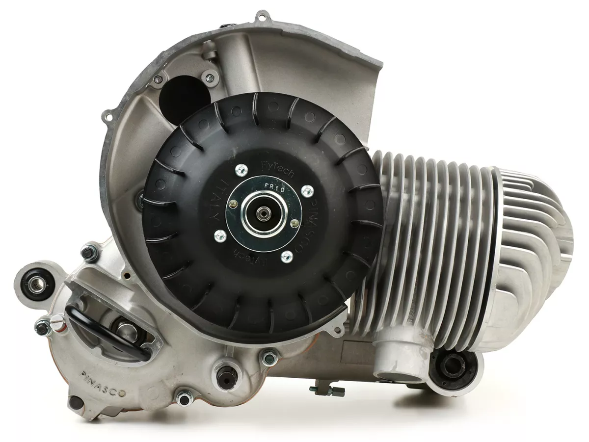 Engine -PINASCO 225cc, Ø69mm, stroke=60mm, rotary valve fuselage engine incl. ignition (without carburetor, clutch cover, brake system, cylinder cover)