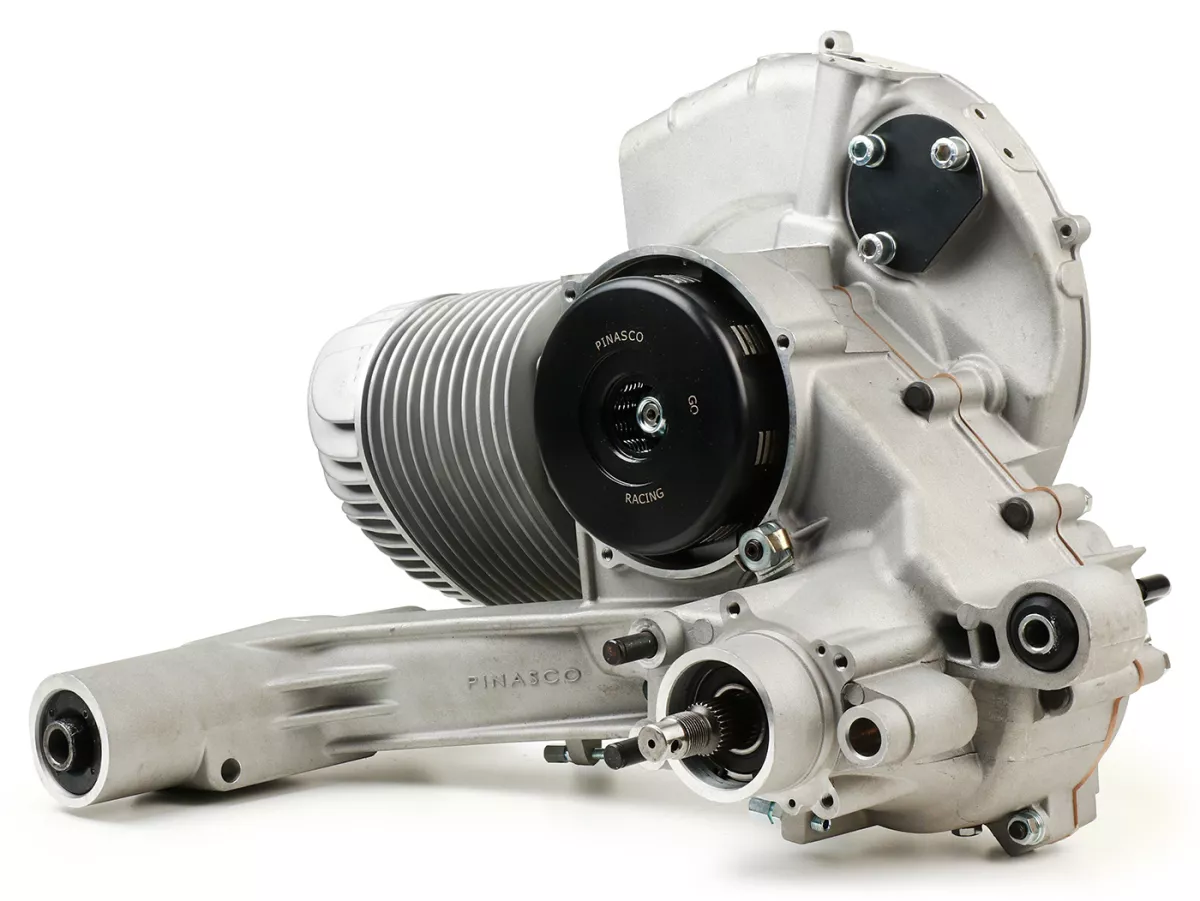 Engine -PINASCO 225cc, Ø69mm, stroke=60mm, rotary valve fuselage engine incl. ignition (without carburetor, clutch cover, brake system, cylinder cover)