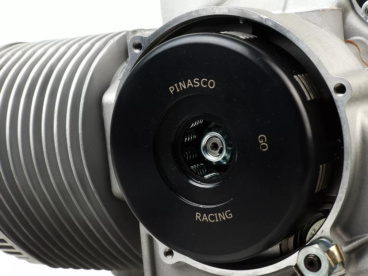 Engine -PINASCO 225cc, Ø69mm, stroke=60mm, rotary valve fuselage engine incl. ignition (without carburetor, clutch cover, brake system, cylinder cover)