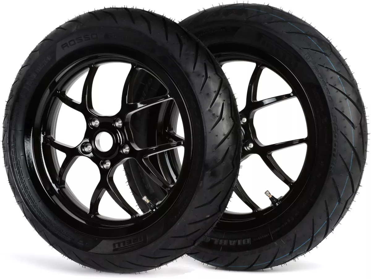 Complete wielset (voor+achter incl. montageset) -BGM PRO SPORT 13 inch- PIRELLI- Diablo Rosso 120/70-13 + 130/70-13 - Vespa GTS, GTS Super, GTV, Sei Giorni, GT 60, GT, GT L 125-310cc - glanzend zwart