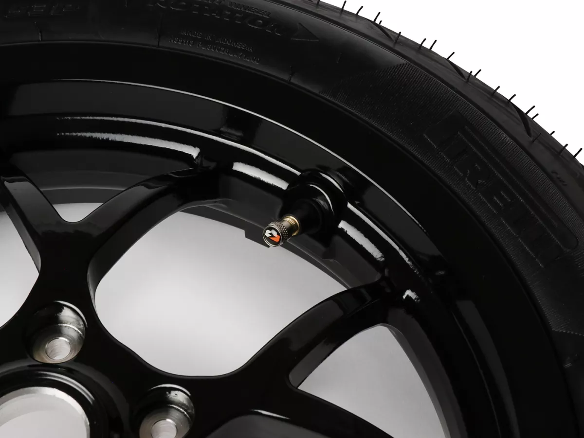 Compleet wiel -BGM PRO SPORT 13 inch- PIRELLI- Diablo Rosso - 120/70-13 - Vespa GTS, GTS Super, GTV, Sei Giorni, GT 60, GT, GT L 125-310cc - zwart glanzend