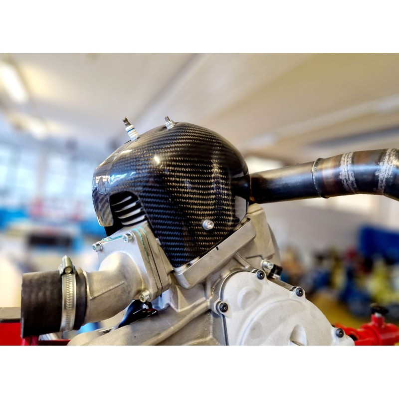 Cilinderdeksel -EGIG PERFORMANCE 205/220cc, materiaal: carbon Vespa PV125, ET3 125, PK125