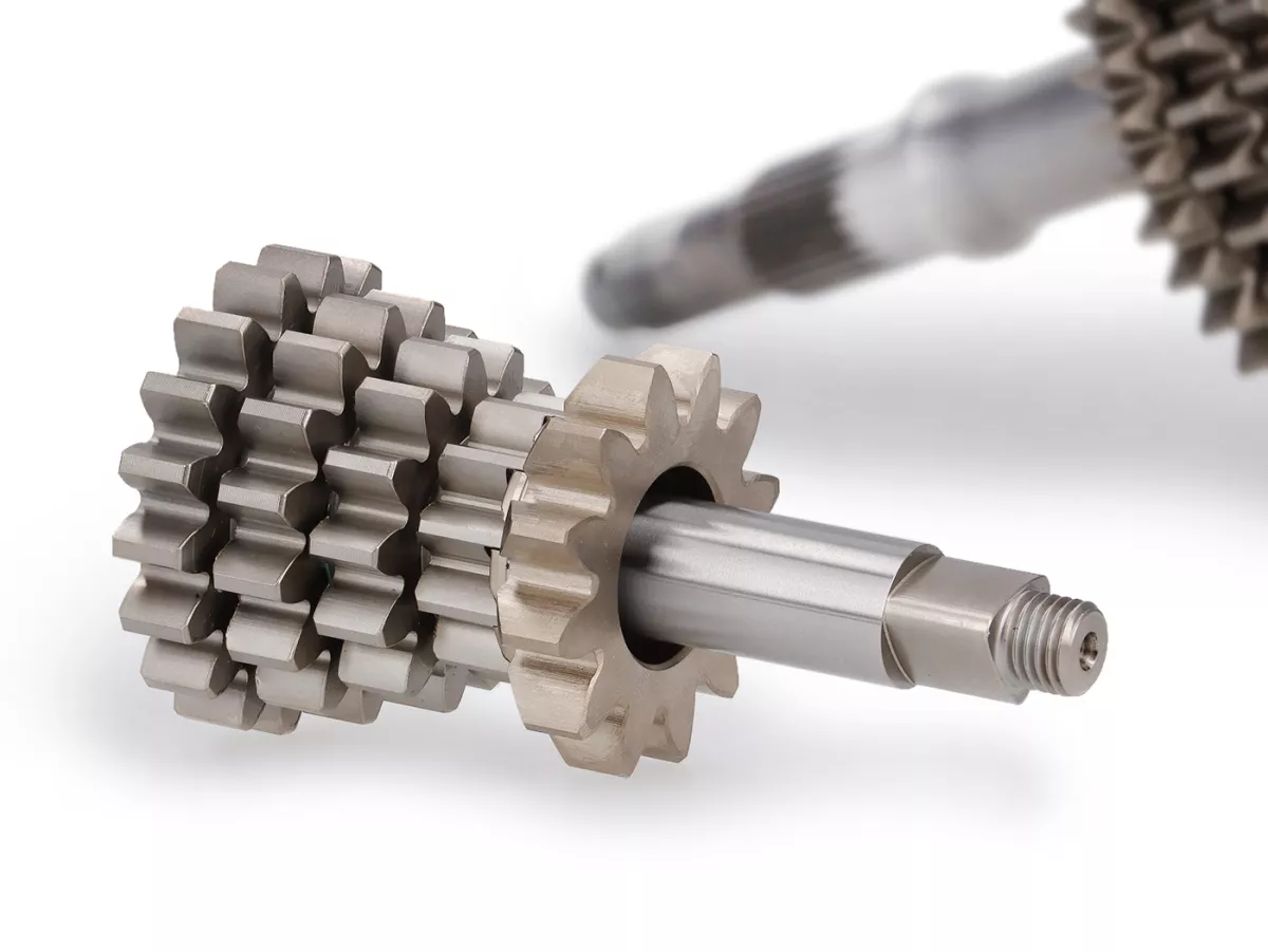 Cambio completo (ingranaggi incl. albero principale + albero ausiliario) per carcassa EGIG/FABBRI -EGIG/FAIO X-TRA STRONG, albero motore CNC - Vespa Smallframe V50, PV, ET3, PK, HP 4 marce 18/37-15/38-12/42-11/52 - Albero ausiliario Poligon