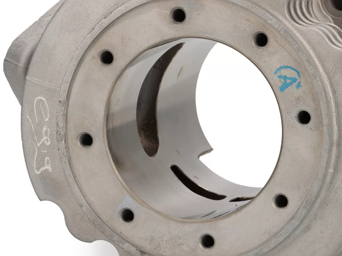 Cylinder -EGIG PERFORMANCE 220cc, triple exhaust port, bore Ø68mm, stroke 60mm, connecting rod 117mm - Vespa PV125, ET3 125, PK125