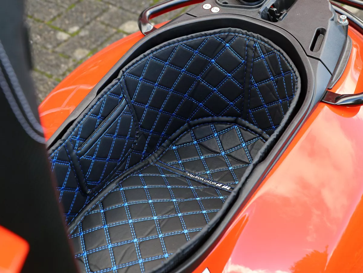 Rivestimenti interni Moto Nostra per vano portacasco Vespa GTS, GTV