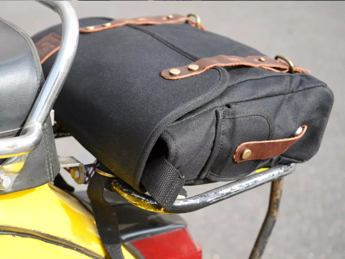 Tas pelana -PUSAT SEPEDA - kanvas berlapis lilin - hitam