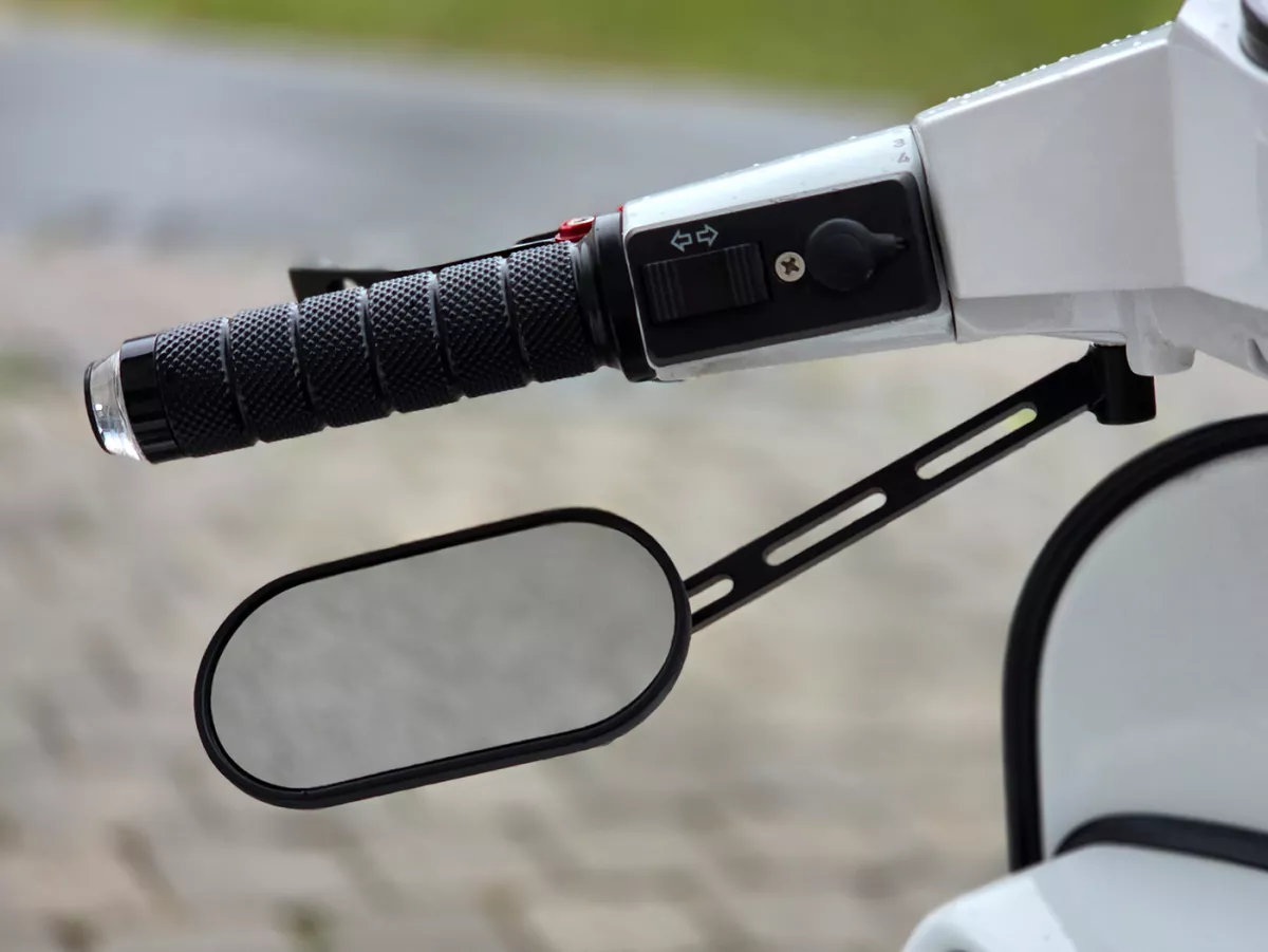 Spegel under styret -STD ScooterTec- Aluminium CNC, vänster - till Vespa PX old, PX Lusso, PK S/XL och Motovespa DN, PX, Iris, PK - Material/färg: stål, ytmålad matt svart