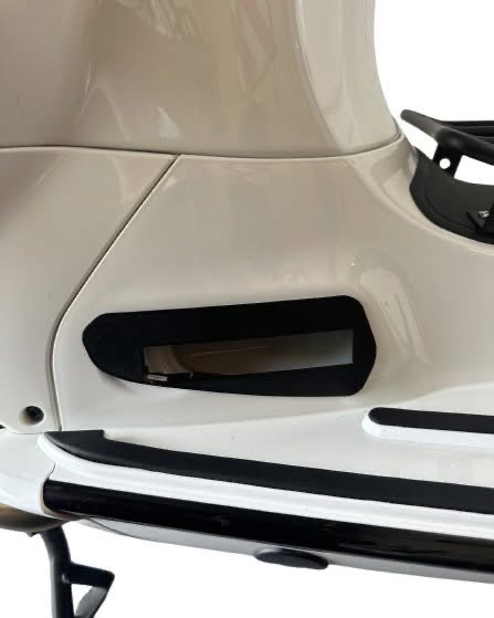 Cover -VESPTEC- Vespa GTS 125-310 Keyless, GTV 125-310 Keyless - for footrest adapter MN1061