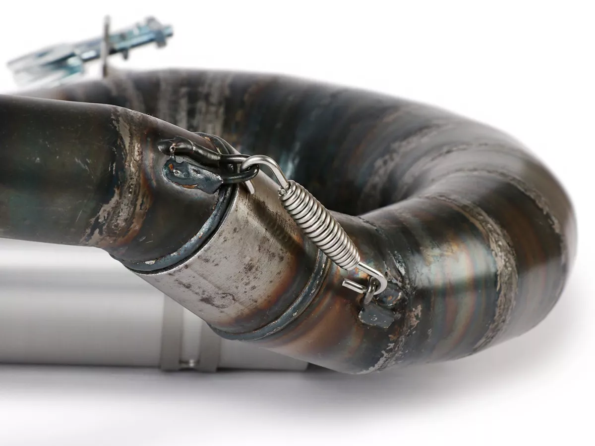 Avgasrör -EGIG PERFORMANCE Unisex Curly (1,5 mm plåt) 125-170cc, Ø=32mm (54-60mm bultavstånd), bultad XXL bakre ljuddämpare (Ø70mm) - Vespa ET3, PV125 (passar även för fordon med bagageutrymme i vänster sidokåpa)