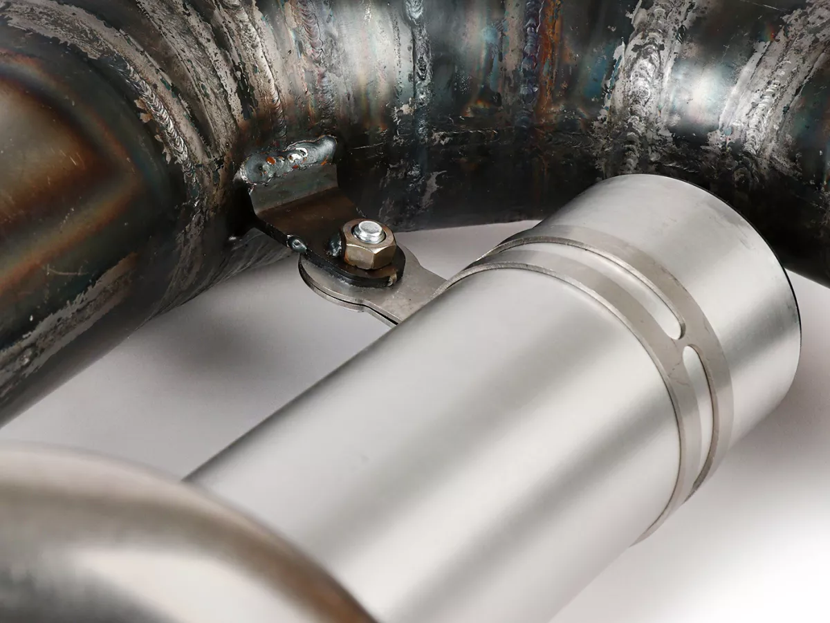 Avgasrör -EGIG PERFORMANCE Unisex Curly (1,5 mm plåt) 125-170cc, Ø=32mm (54-60mm bultavstånd), bultad XXL bakre ljuddämpare (Ø70mm) - Vespa ET3, PV125 (passar även för fordon med bagageutrymme i vänster sidokåpa)