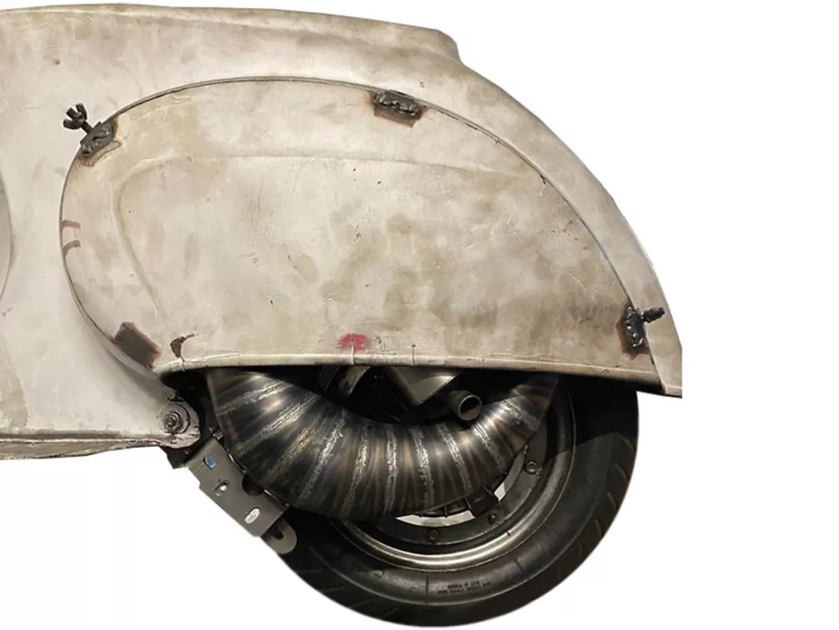 Avgasrör -EGIG PERFORMANCE Unisex Curly (1,5 mm plåt) 125-170cc, Ø=32mm (54-60mm bultavstånd), bultad XXL bakre ljuddämpare (Ø70mm) - Vespa ET3, PV125 (passar även för fordon med bagageutrymme i vänster sidokåpa)