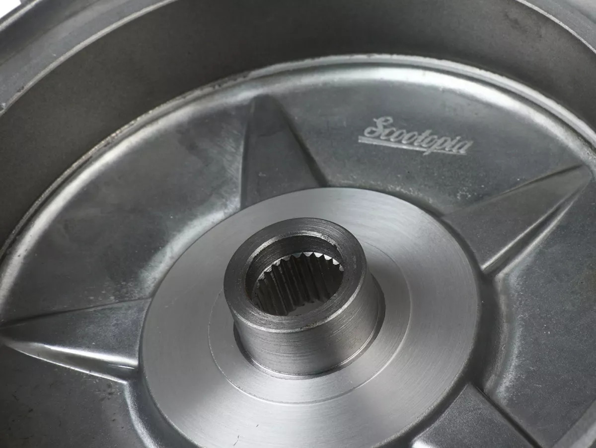 Tromol rem belakang 10 inci -Diperkuat oleh SCOOTOPIA- Vespa PX (1988-), T5 125cc - Felt ring 31,5 mm (segel oli internal)