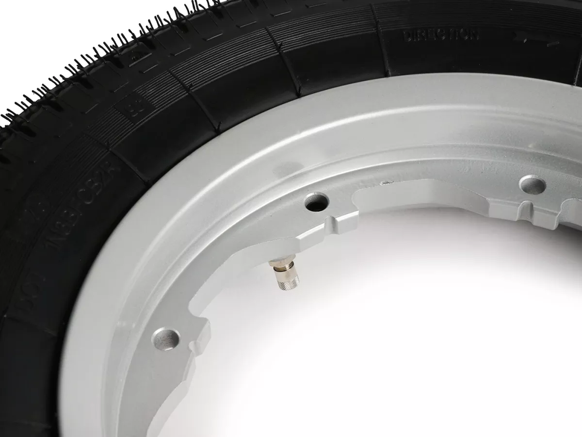 Roue complète -BGM Classic, sans chambre à air, Lambretta- 3.50 - 10 pouces TL 59S (reinforced) - Jante 2.10-10 - argentée