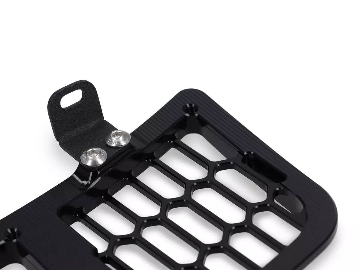 Kisi-kisi kompartemen bagasi BGM honeycomb, aluminium CNC, hitam mengkilap untuk Vespa GTS125/300/310 (2023-), GTV 300/310 (2023-)