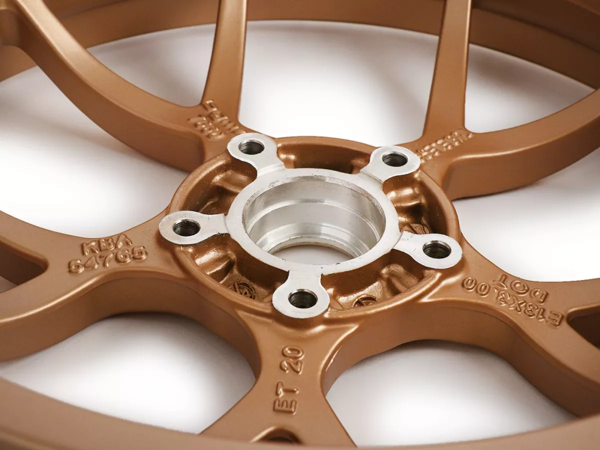 Wielset (voor+achter incl. montagesets) -BGM PRO SPORT - 3.00-13 inch - Vespa GTS, GTS Super, GTV, Sei Giorni, GT 60, GT, GT L 125-310cc - goud mat