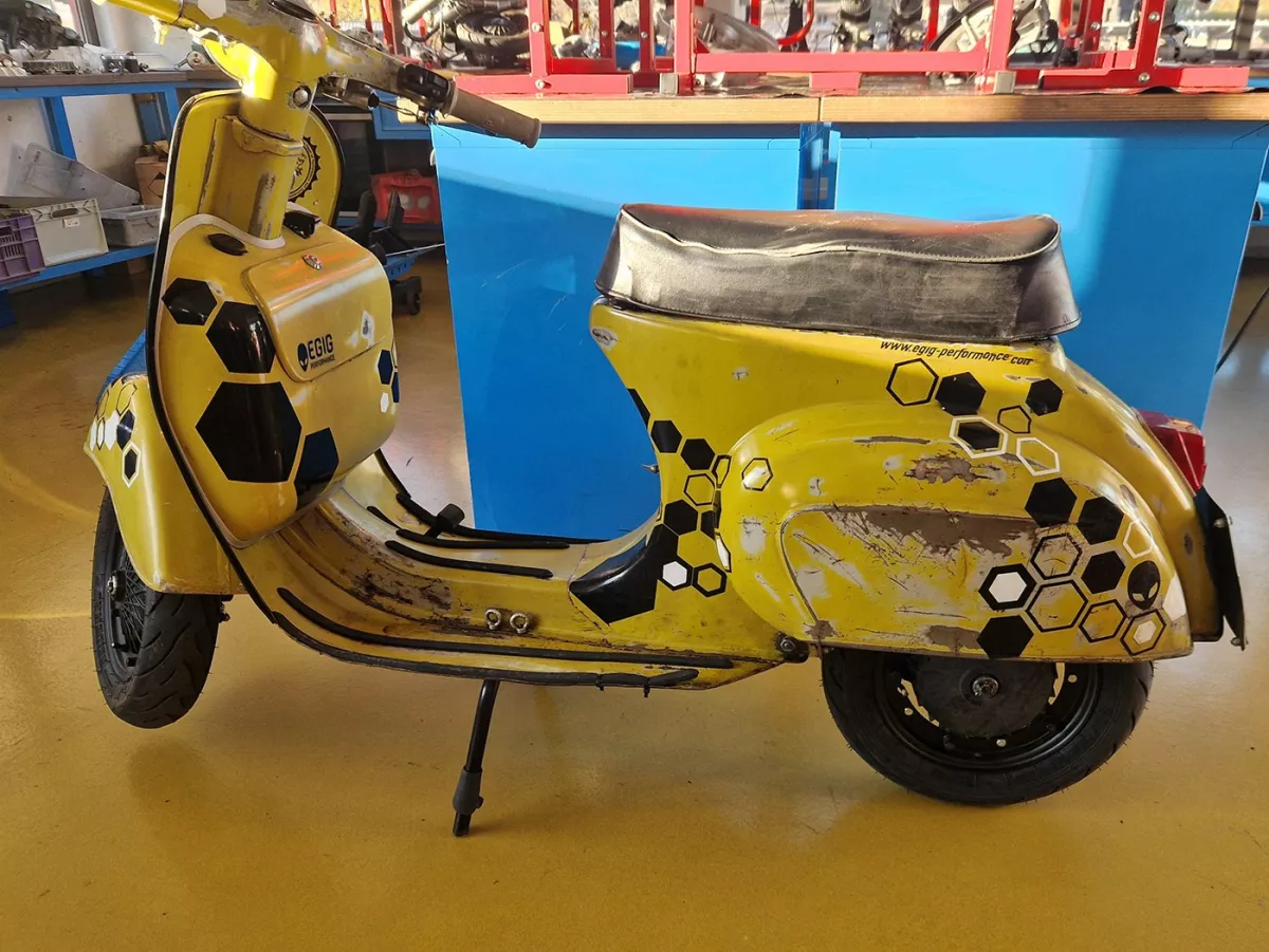 Escape -EGIG PERFORMANCE City Box Ø=32mm - Vespa ET3, PV125